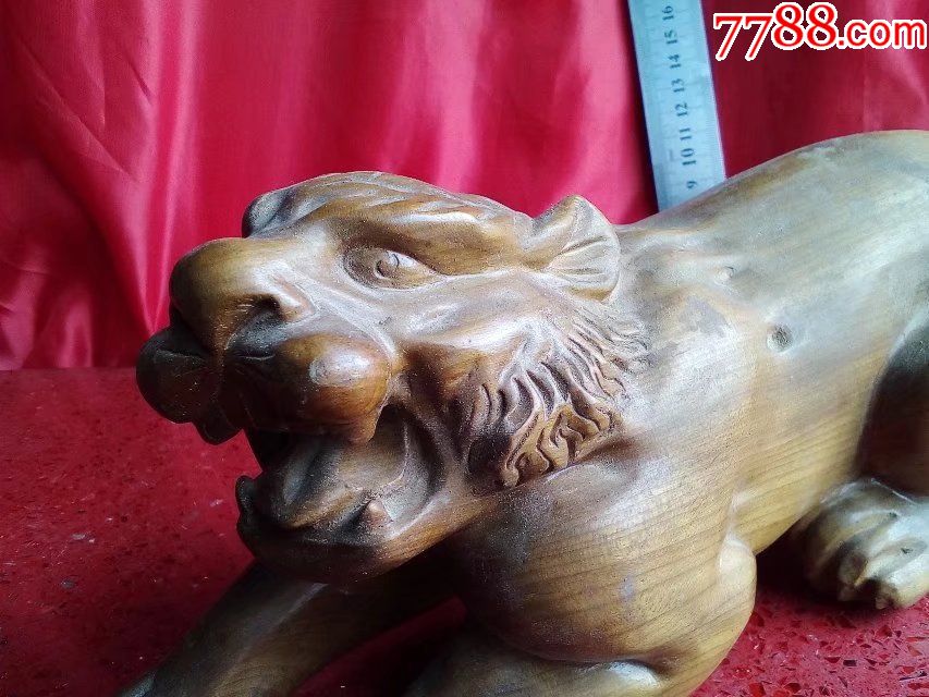 包郵一口價,保真金絲楠木雕刻老虎動物瑞獸猛獸辟邪雕像擺件恭喜