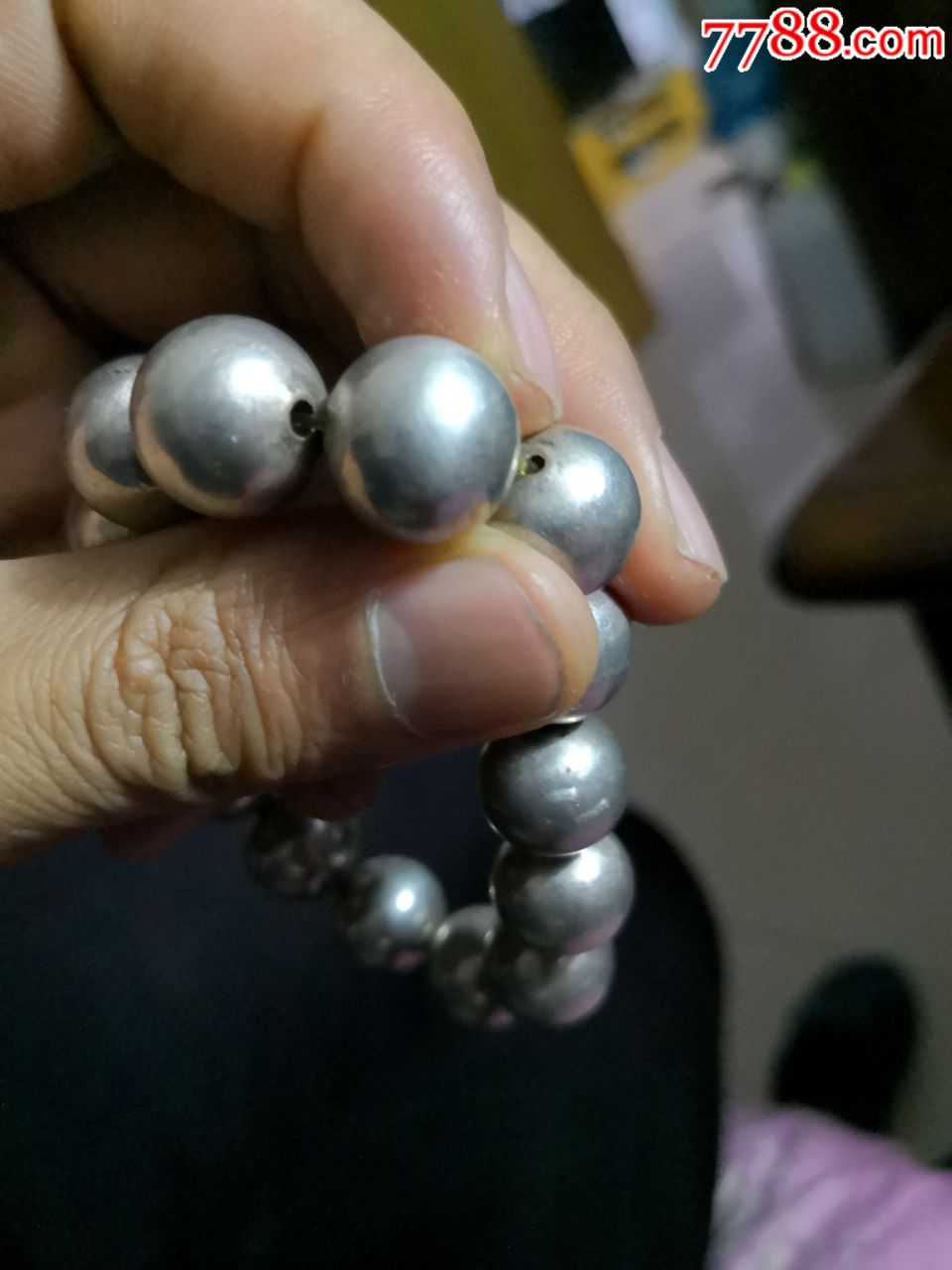 银珠子手串