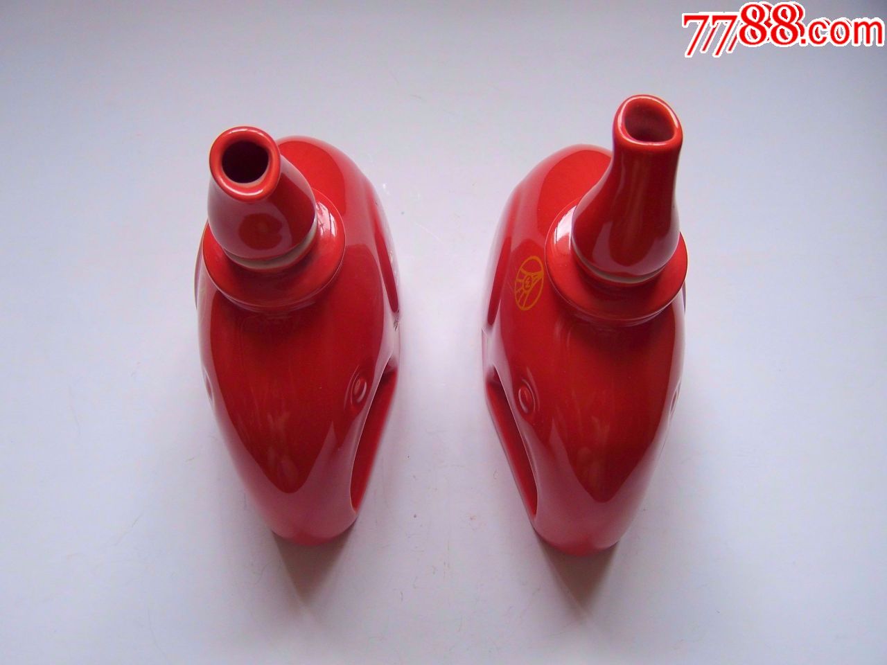 中国红,红象酒瓶(五粮液集团)一对,葫芦瓶嘴,少见,点图可放大