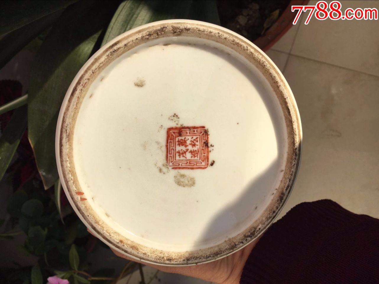 民国名家万松茂粉彩仕女人物将军罐