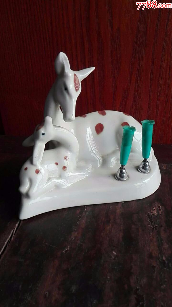 老文革彩瓷双鹿笔插摆件