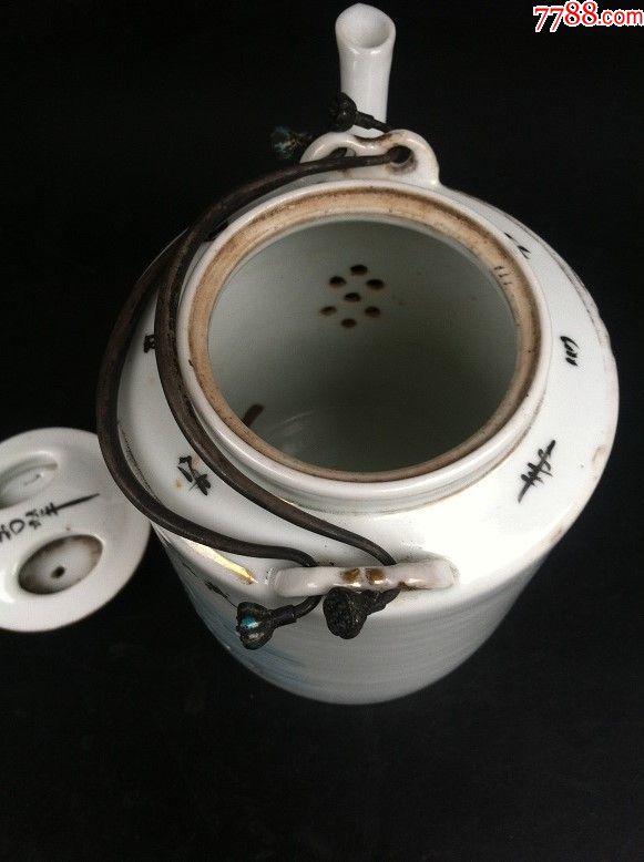 民国名家万子林粉彩赵云截江救主原装莲子头银提梁直筒壶