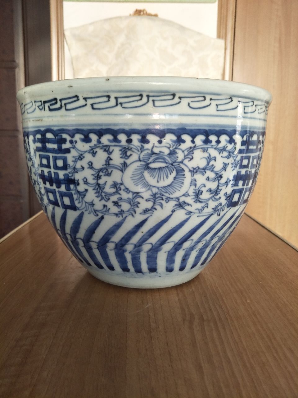 清代青花缠枝莲喜字卷缸.包老包快高18.5厘米