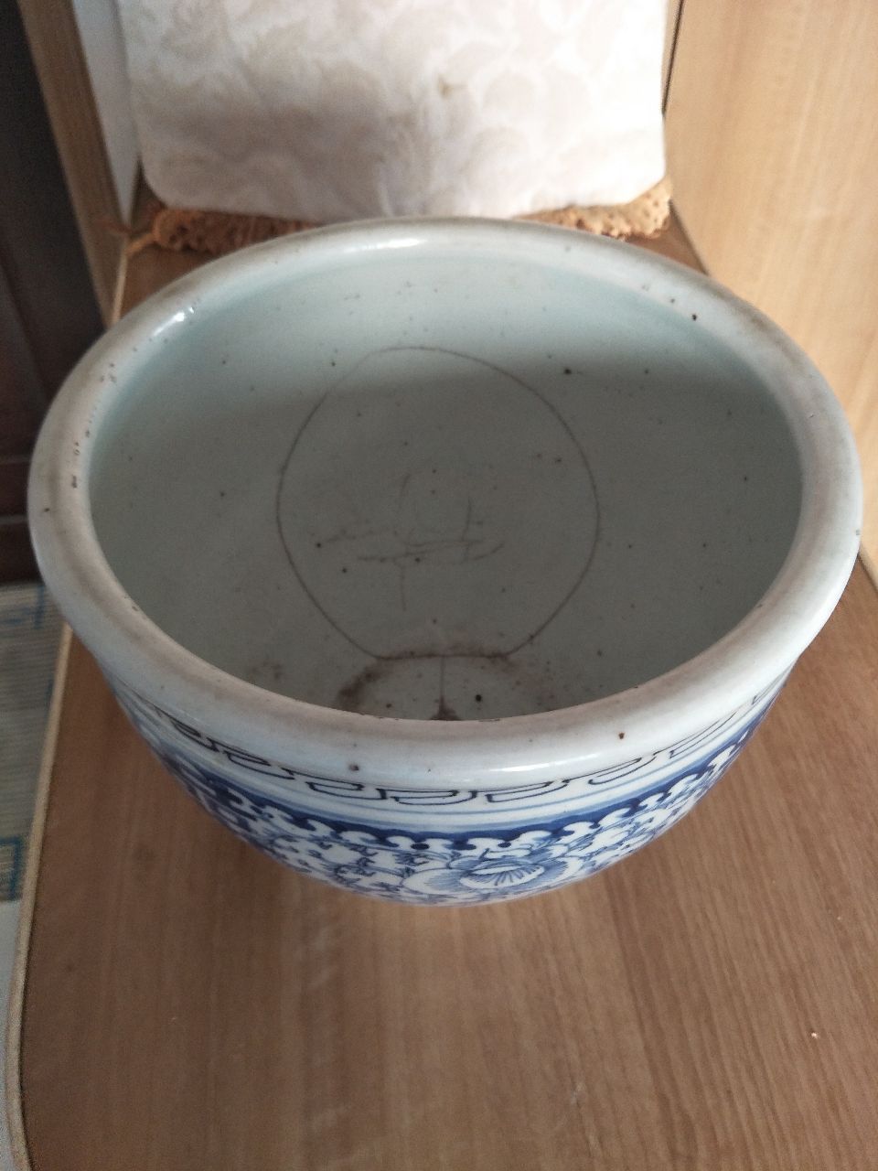 清代青花缠枝莲喜字卷缸.包老包快高18.5厘米