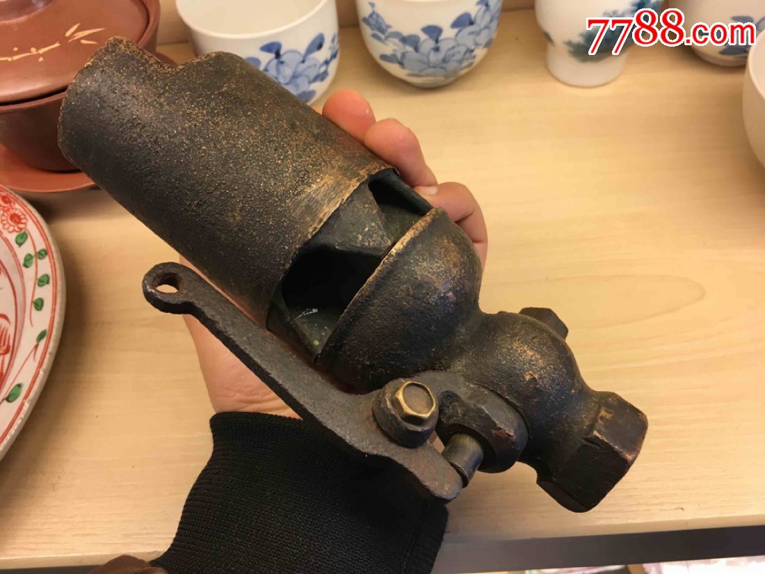 民国抗战期间云南滇越铁路老蒸汽火车的纯铜汽笛