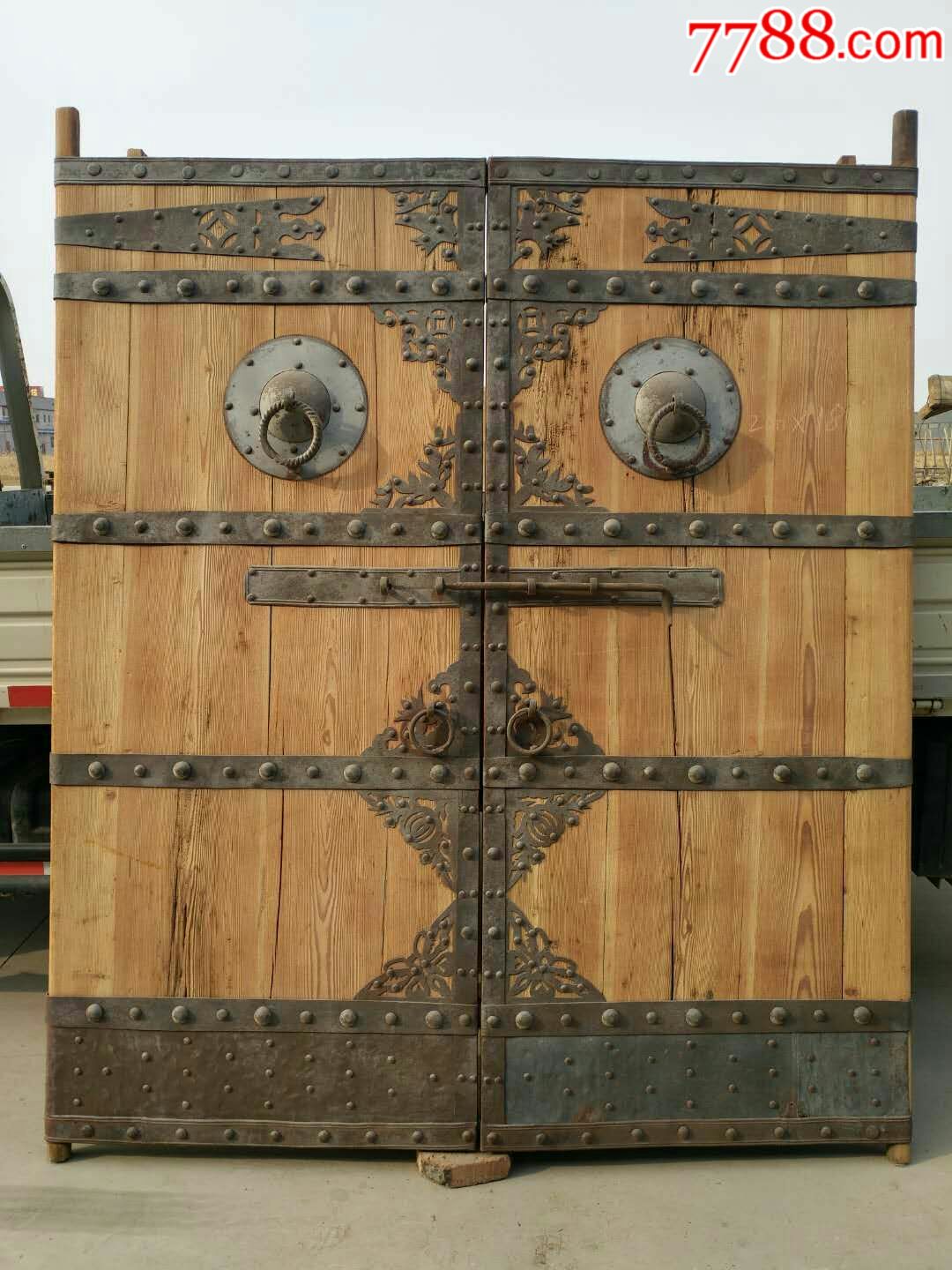 清代,特大风化铁艺大门,铁艺雕工精细漂亮,老门板8654426114425880
