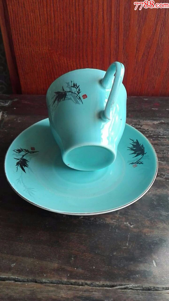 文革宣化瓷碟杯子一套