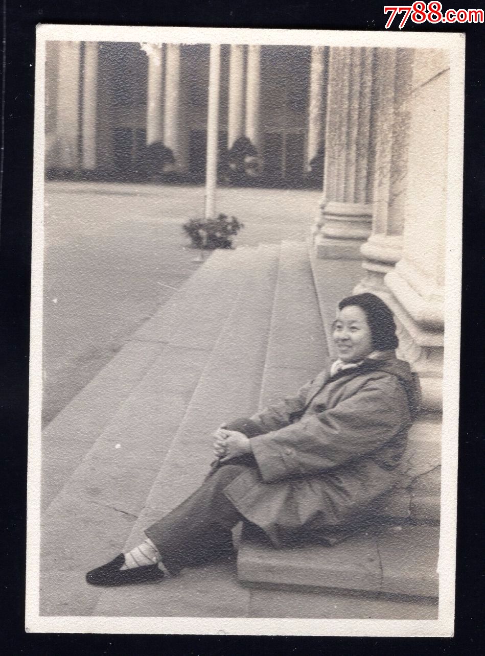 60年代老照片1张(尺寸约7*5厘米)