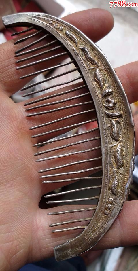 高浮雕鎏金清代银梳