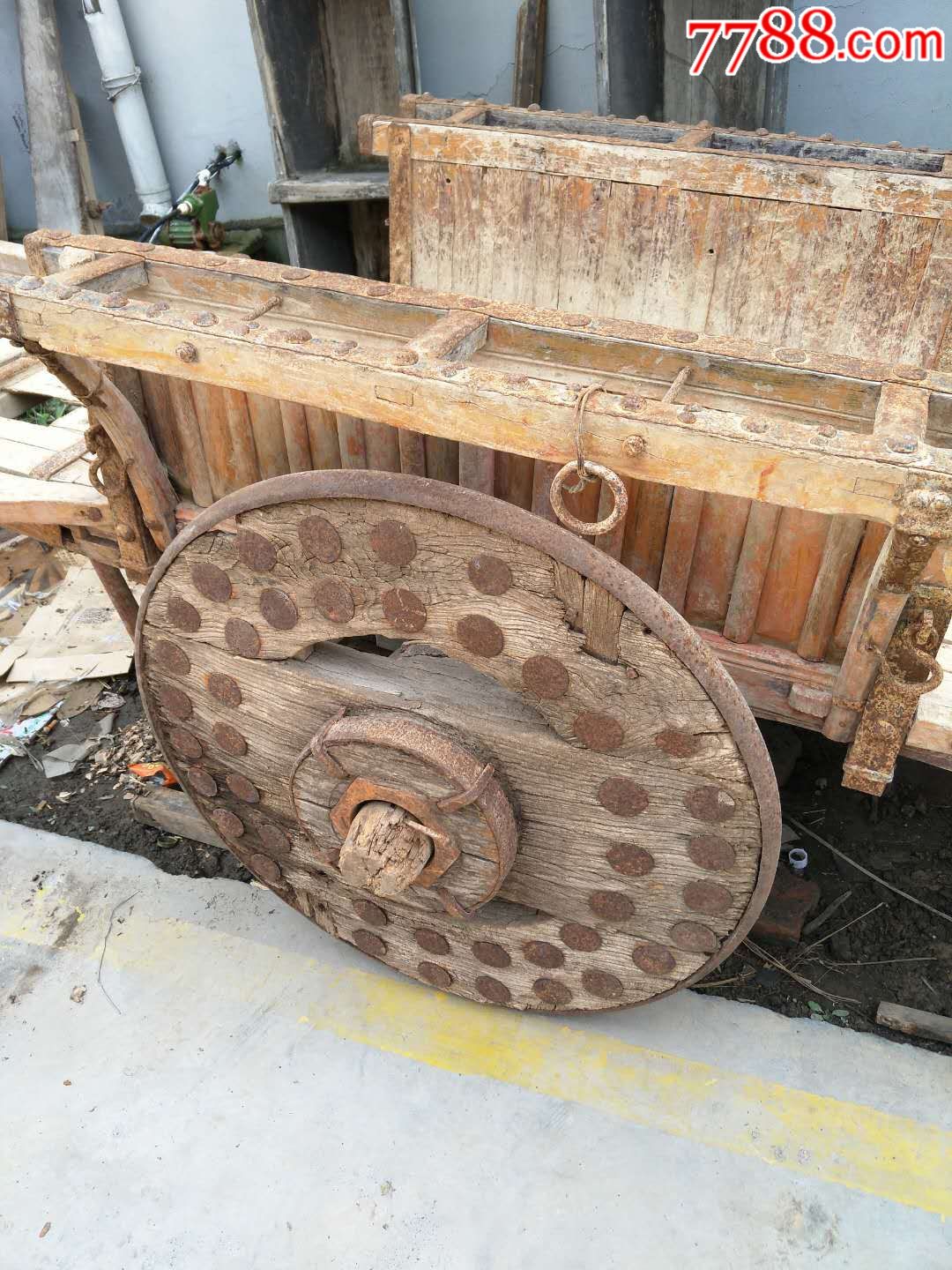 民国时期,大马车一套,铁艺非常飘亮完整牢固,无损无修,尺寸品相如图