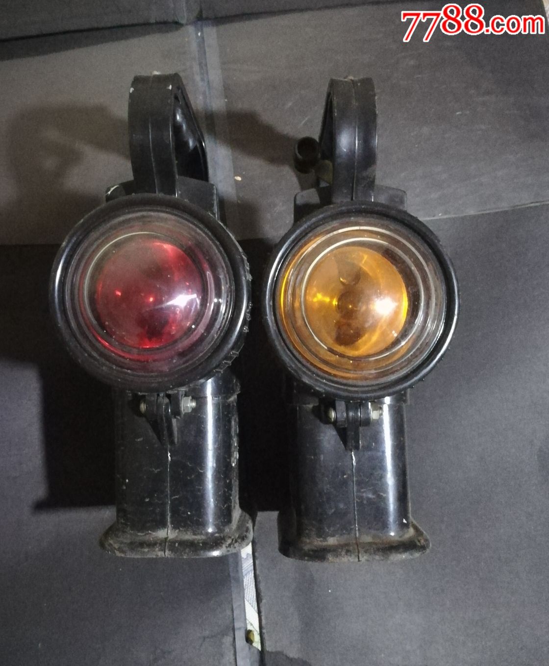 铁路信号灯二个合售
