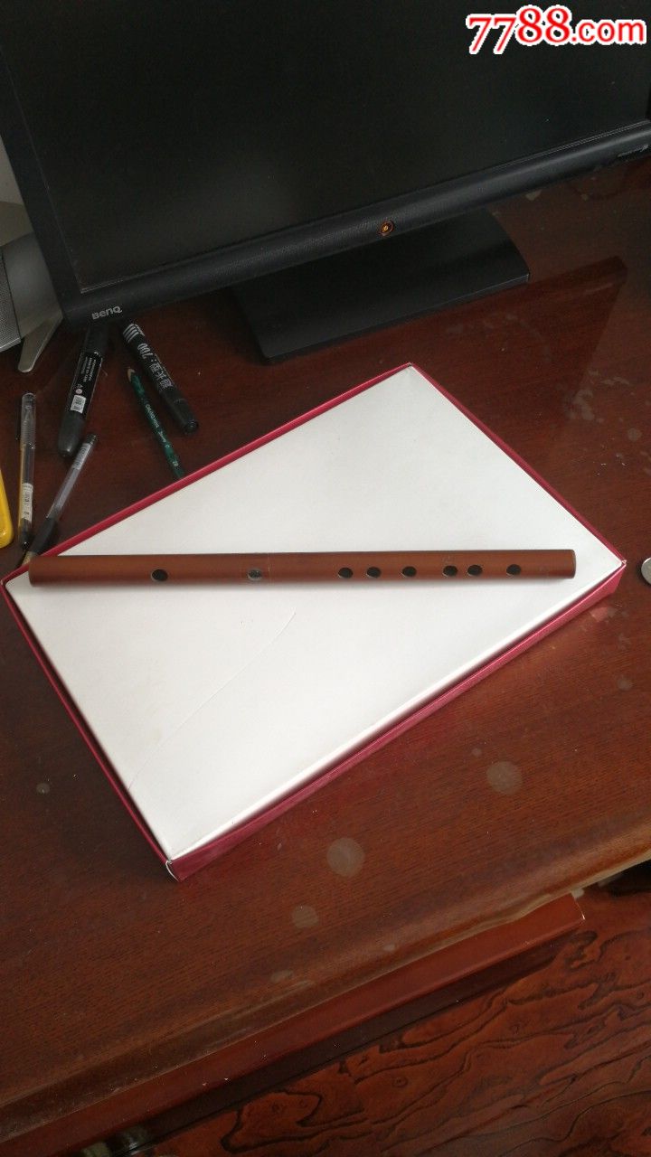 8孔老笛子,d.g调完整没裂,长33厘米