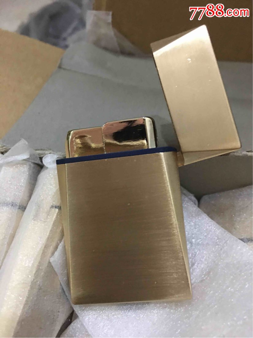 555!三五牌贴章防风打火机