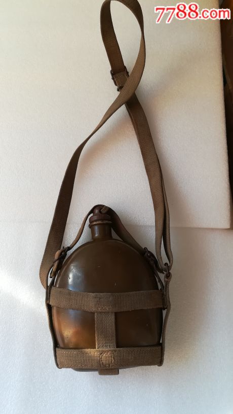 侵华日本军好品*用水壶(遗留品)