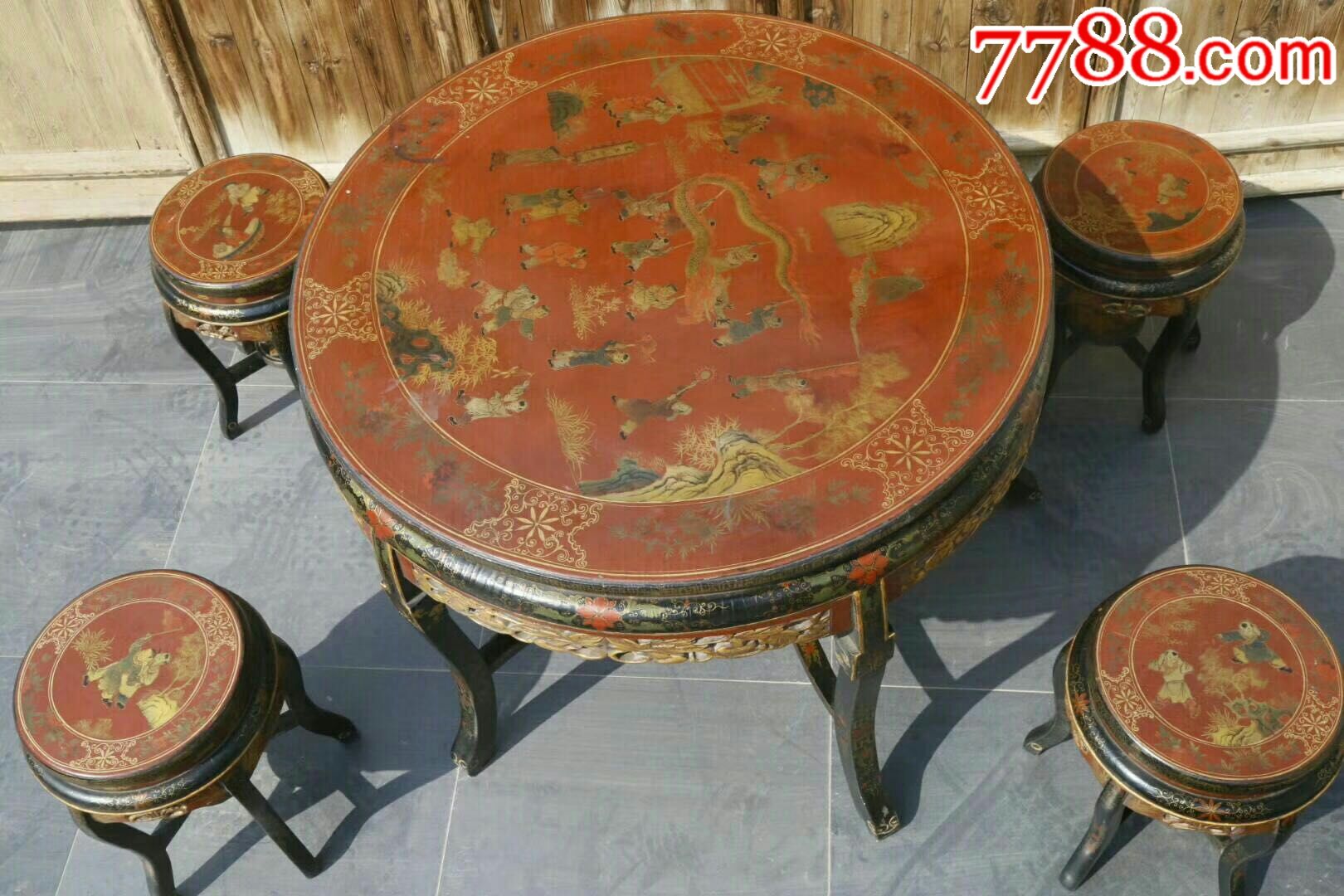 大漆描金圆桌一套此桌造型富贵大气桌面雕刻百子图案此桌意义子孙满堂
