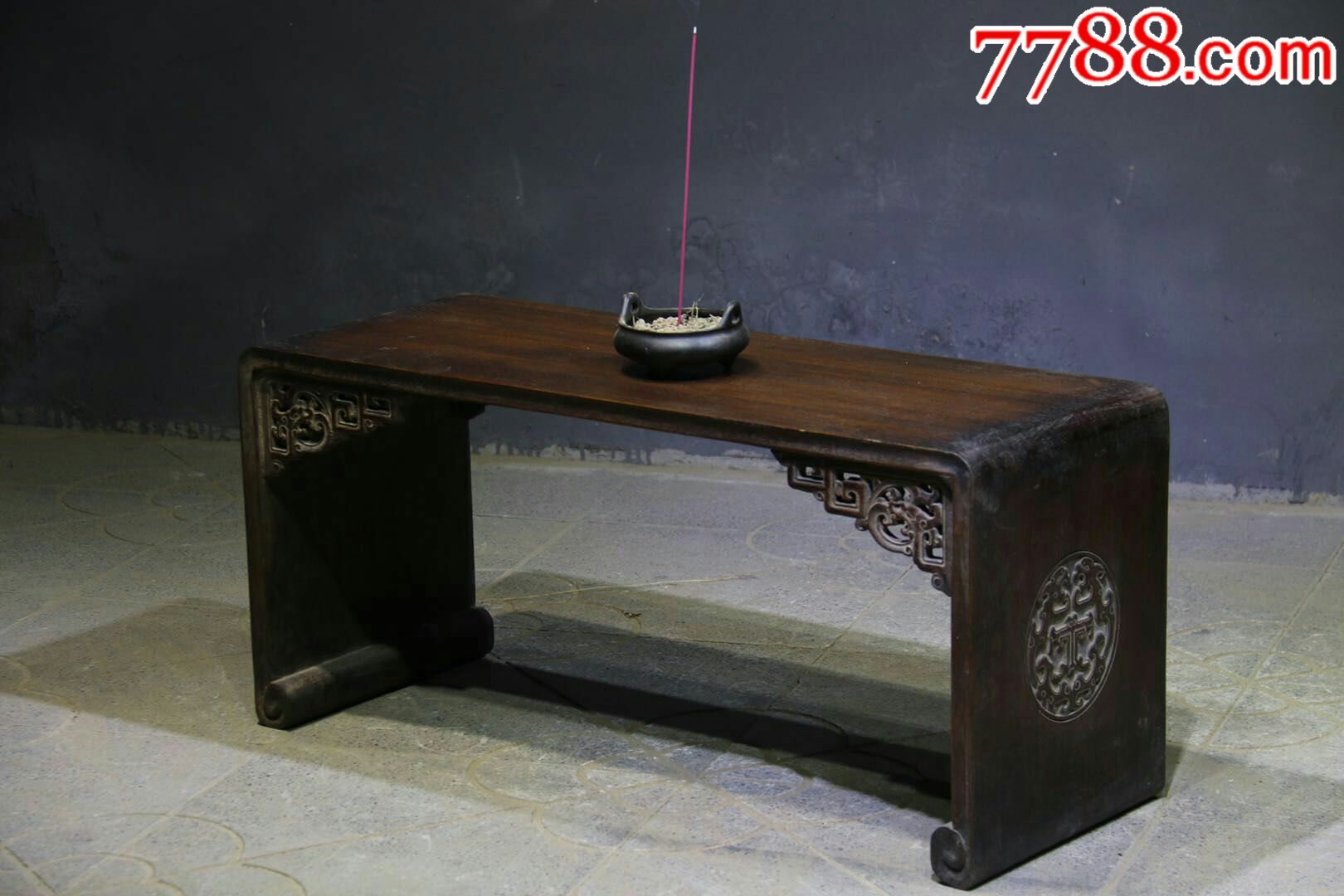 明式花梨木香几长80宽29高36品相一流两侧雕龙动态优美皮壳老辣独板制