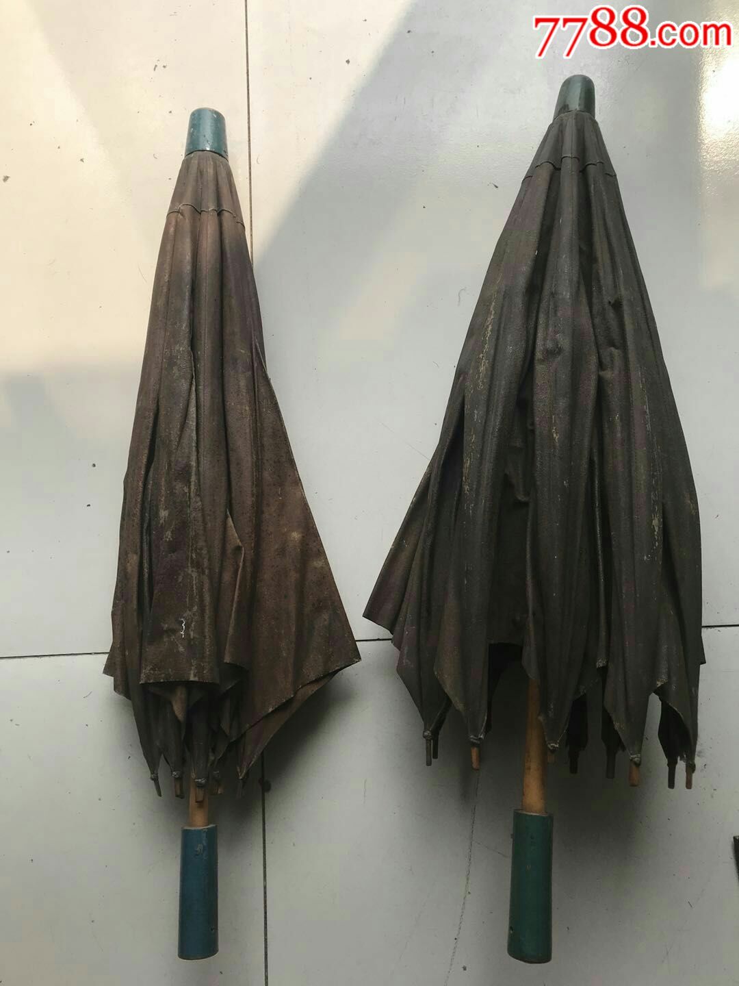 民国时期的老油布雨伞,完整正常使用!