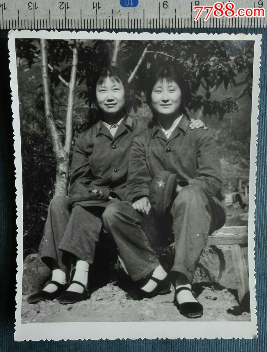 两女兵合影-se58300593-老照片-零售-7788收藏__中国收藏热线