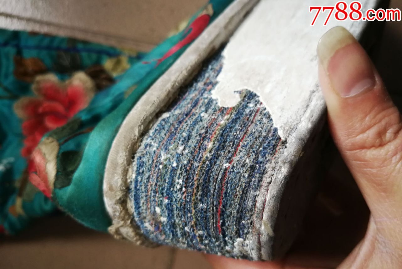 一双清/丝绸缎/绣花旗靴子/加一支男靴子.民俗收藏物品