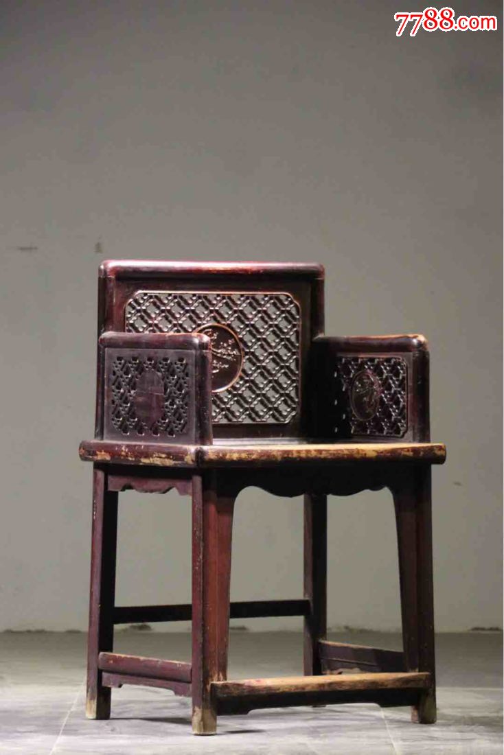 玫瑰椅,年代:清,木质:楠木,尺寸:宽57厚44高88,背板镂空雕刻形态