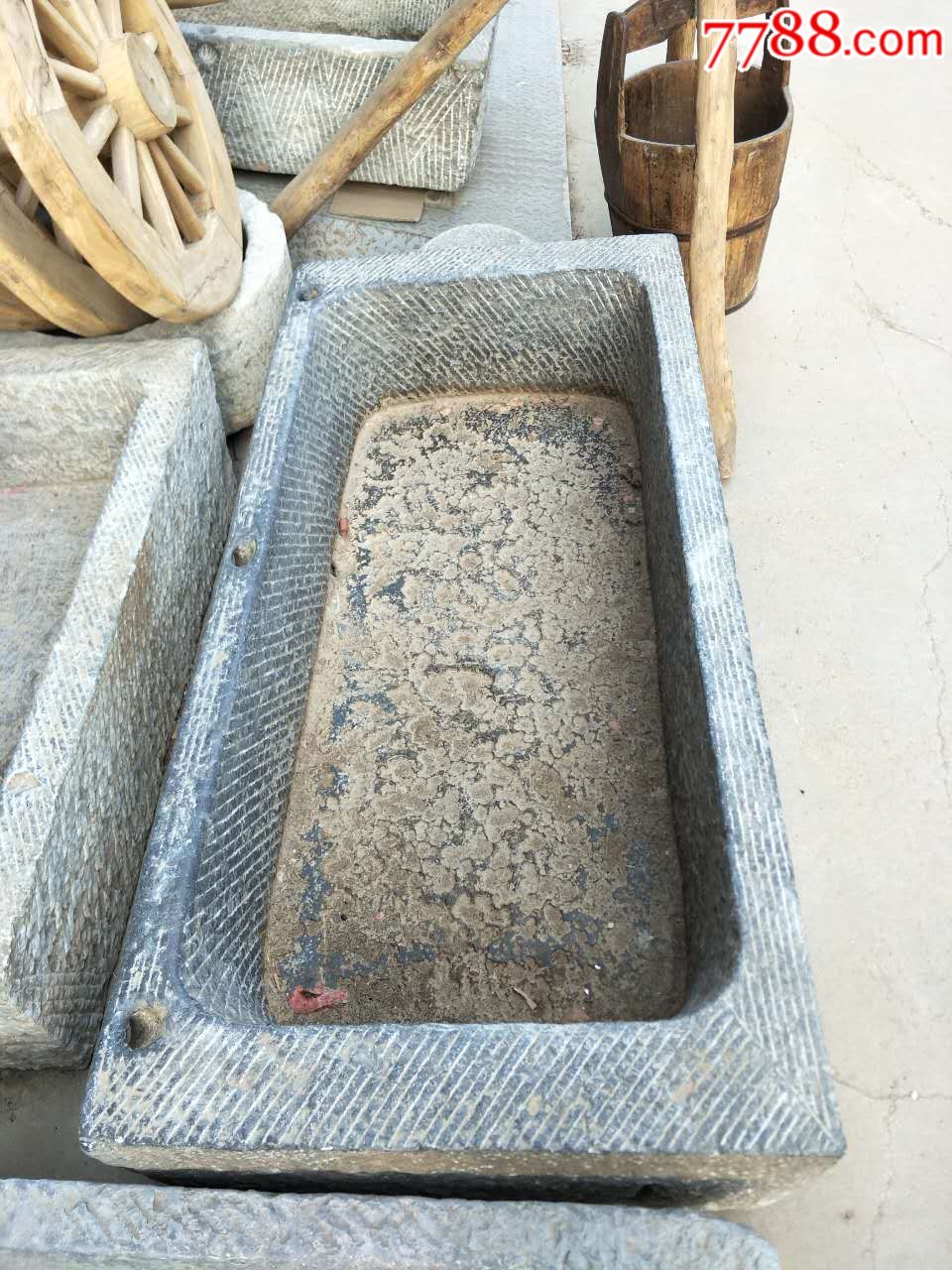 青石石鱼槽,完整.