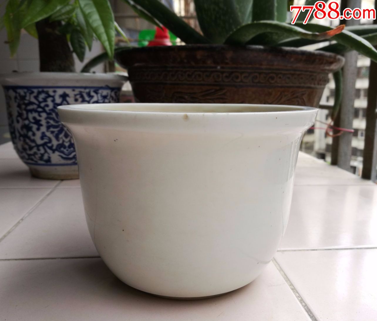 民国德化卵白釉白瓷花盆