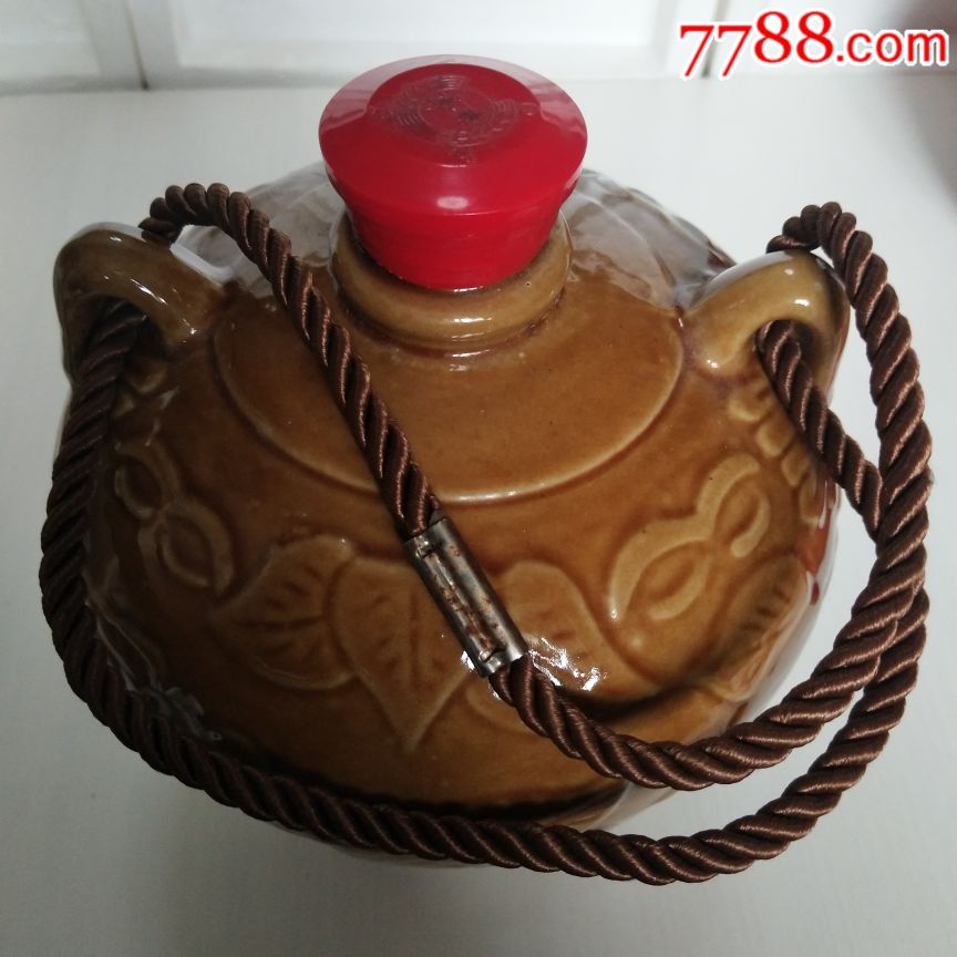 丰年牌老字号酒瓶