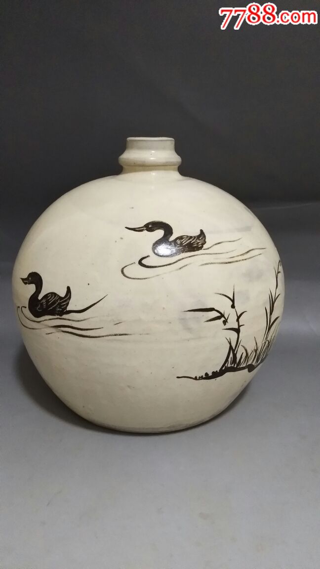 宋代磁州窑白釉画花瓶