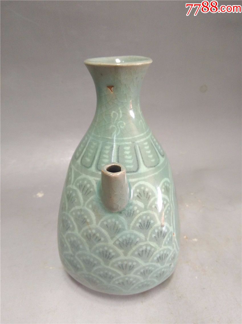 高丽青瓷镶嵌短流执壶