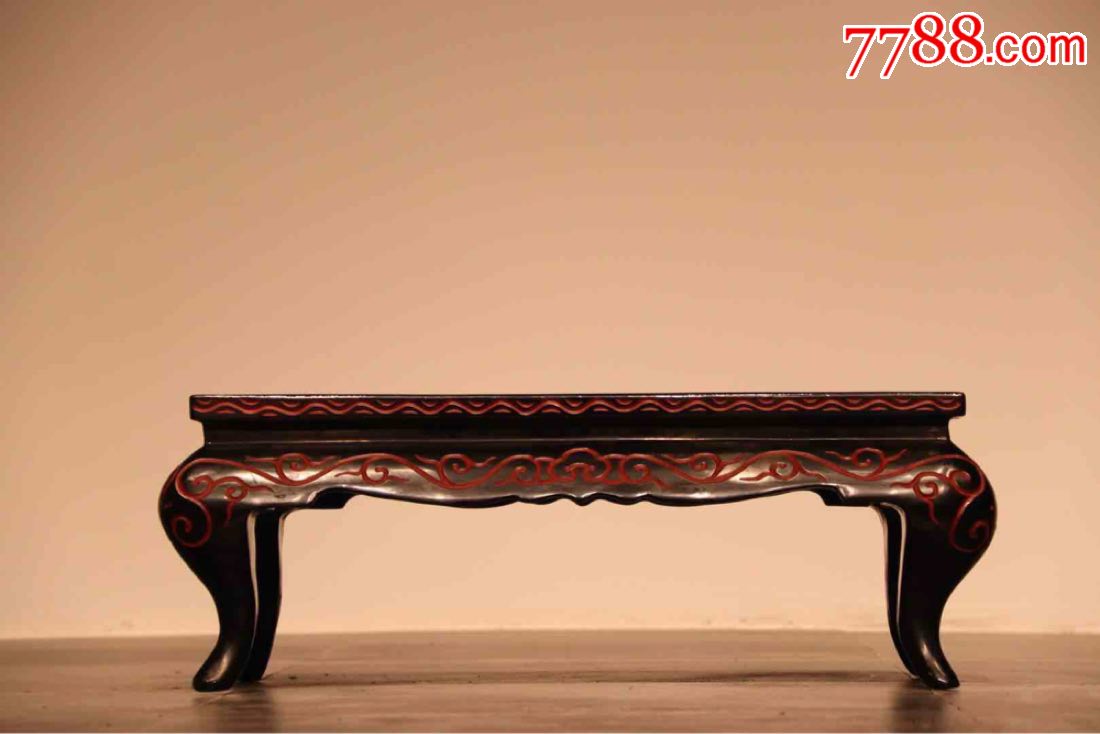《漆器---剔红》茶桌.以厚重大漆为底,漆面雕刻花纹.工艺非凡,独特.