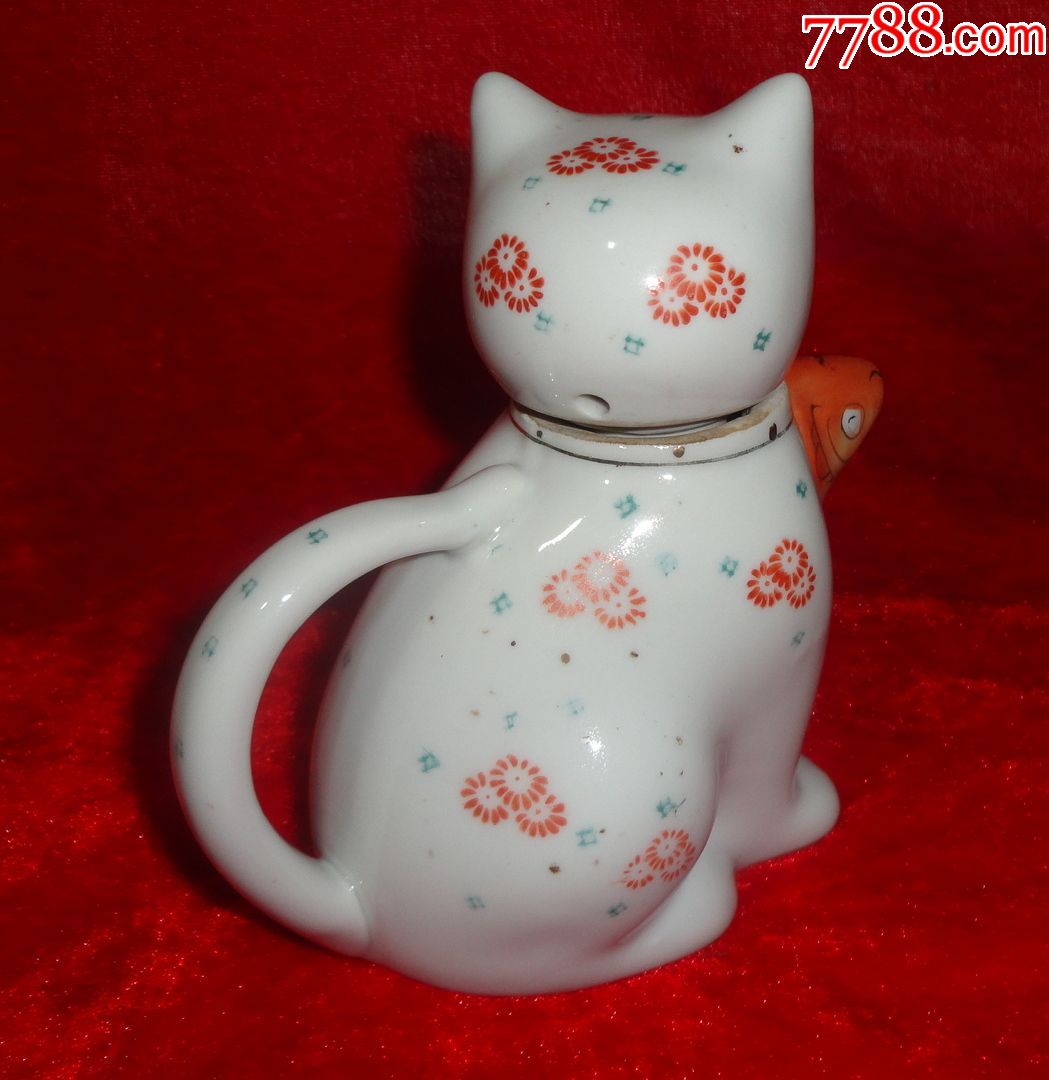 60年代的瓷猫壶