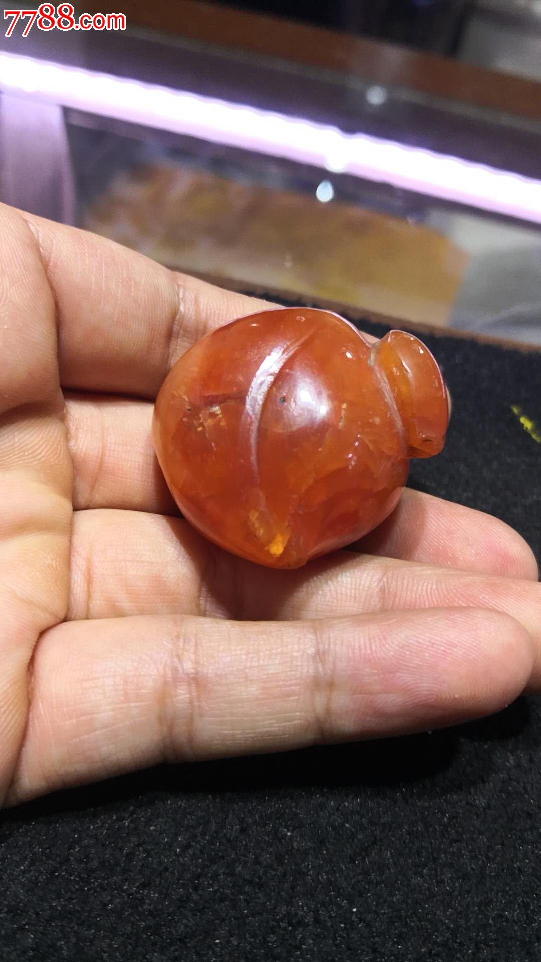 明代玛瑙寿桃把件