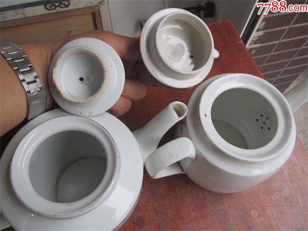 6070年代手绘花鸟茶壶两把