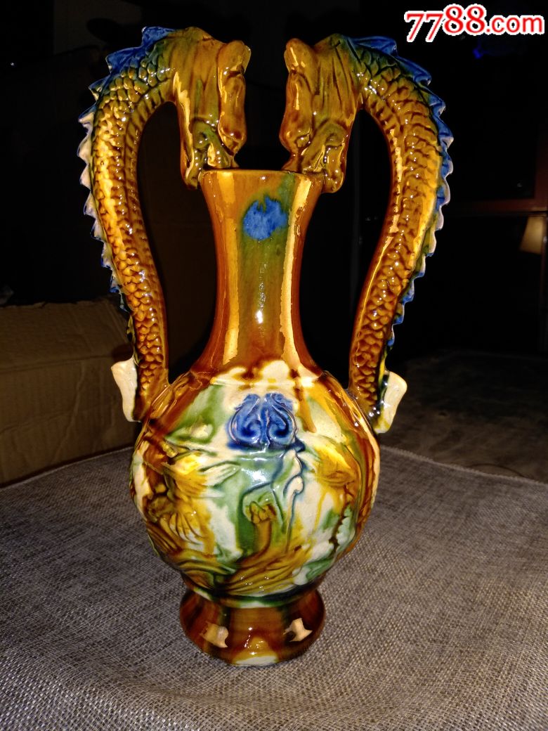 洛阳唐三彩双龙瓶