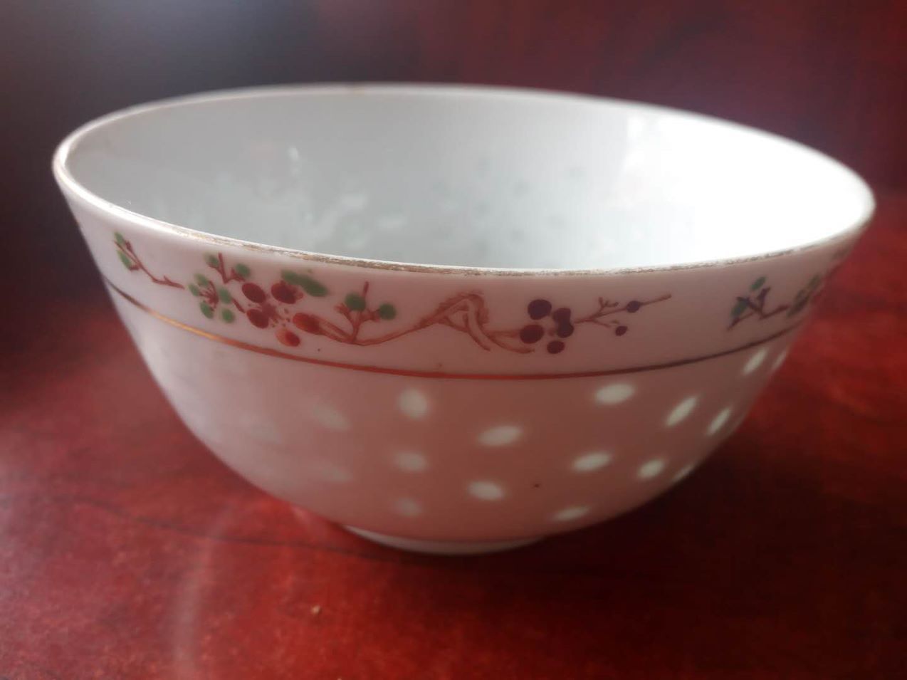 60年代初手绘梅花玲珑碗(款少见)