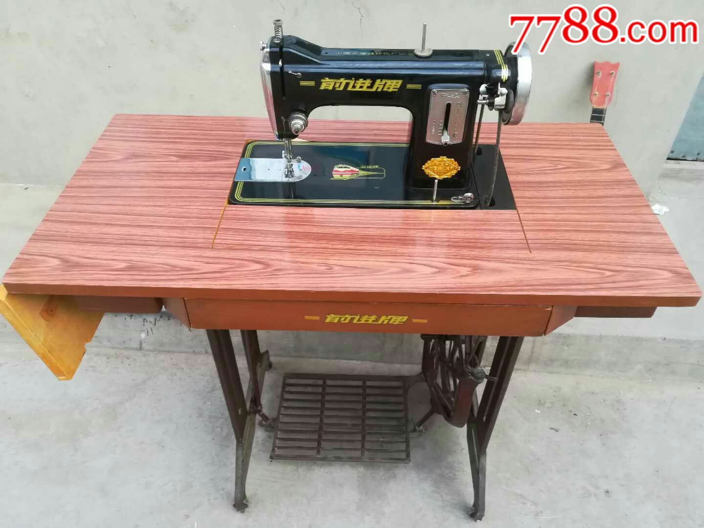 文革时期前进缝纫机
