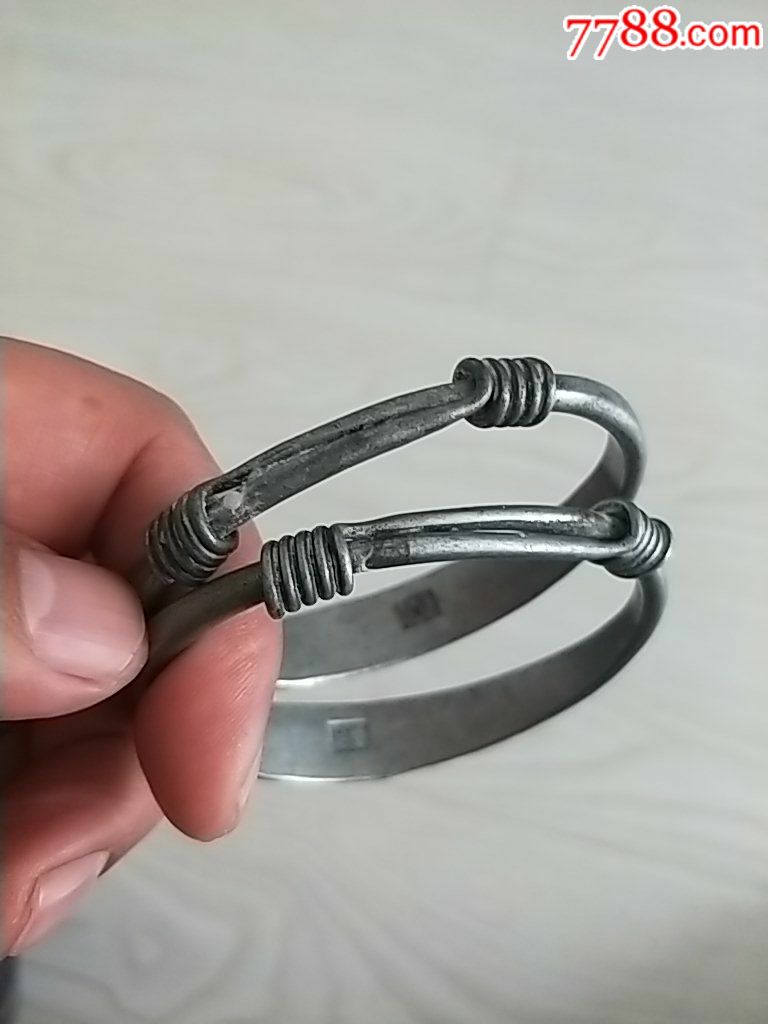  !doctype html>  html lang="en">  head>