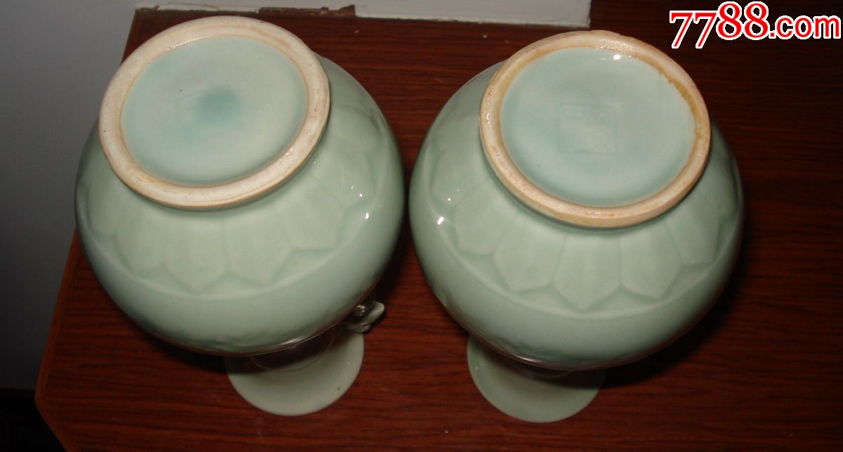 70年代龙泉窖精致瓶一对(a1251)