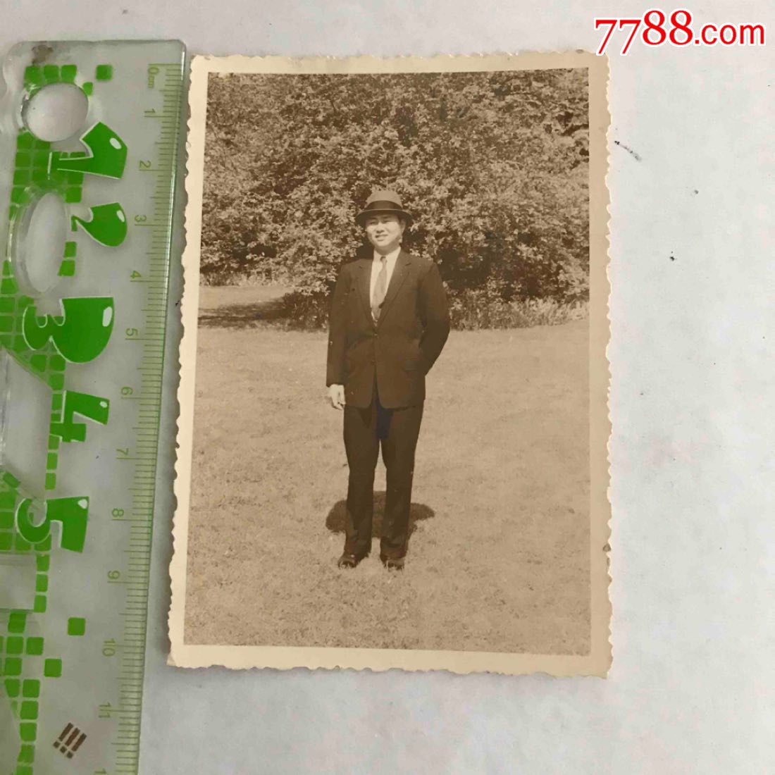 民国【穿西装,带礼帽】-价格:29元-se59128725-老照片-零售-7788收藏