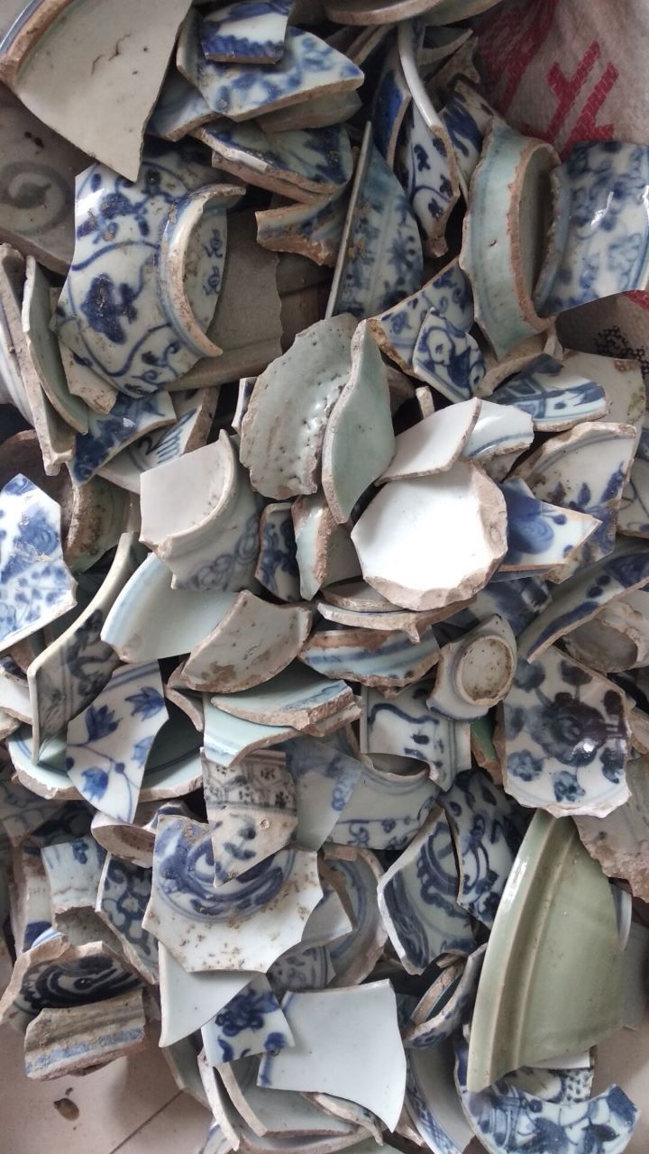 青花古瓷片五元一片,一枪打一万来片