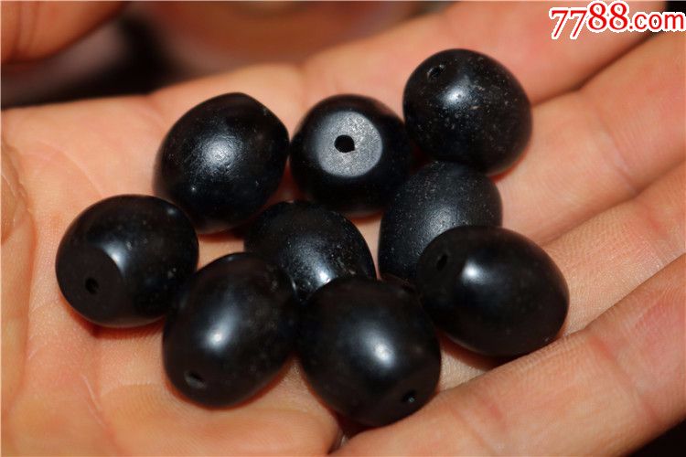 h9藏传百年黑色雪巴老琉璃长珠九颗打包出