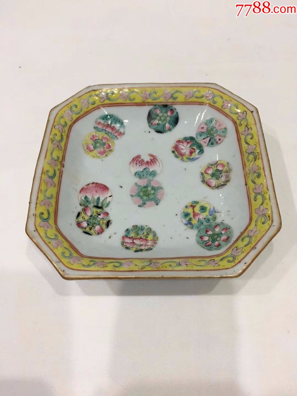 清同治粉彩皮球花果盘