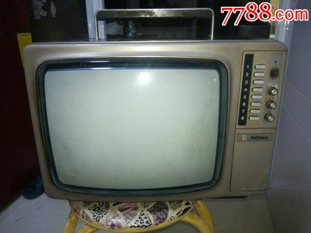 乐华彩电手提电视机