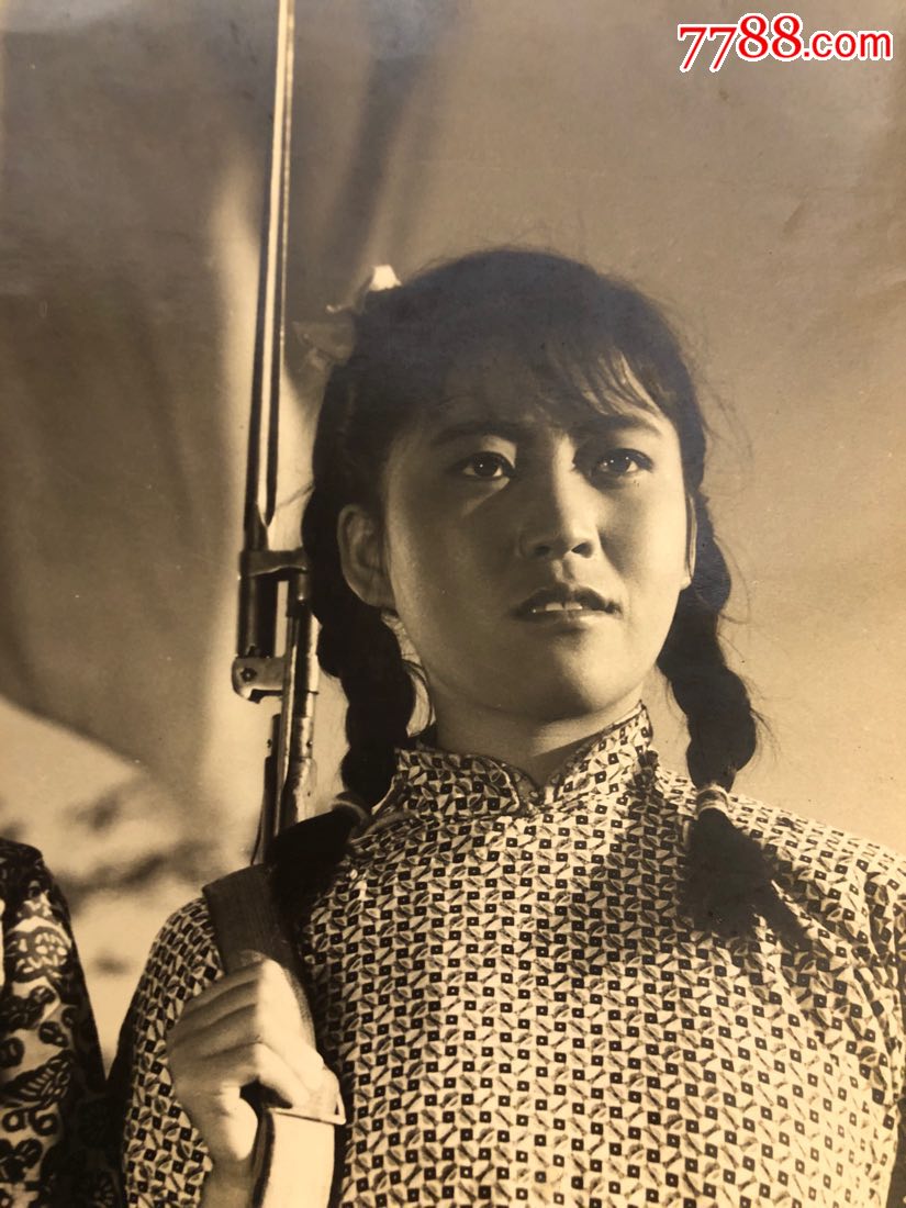 女反革命民兵图片