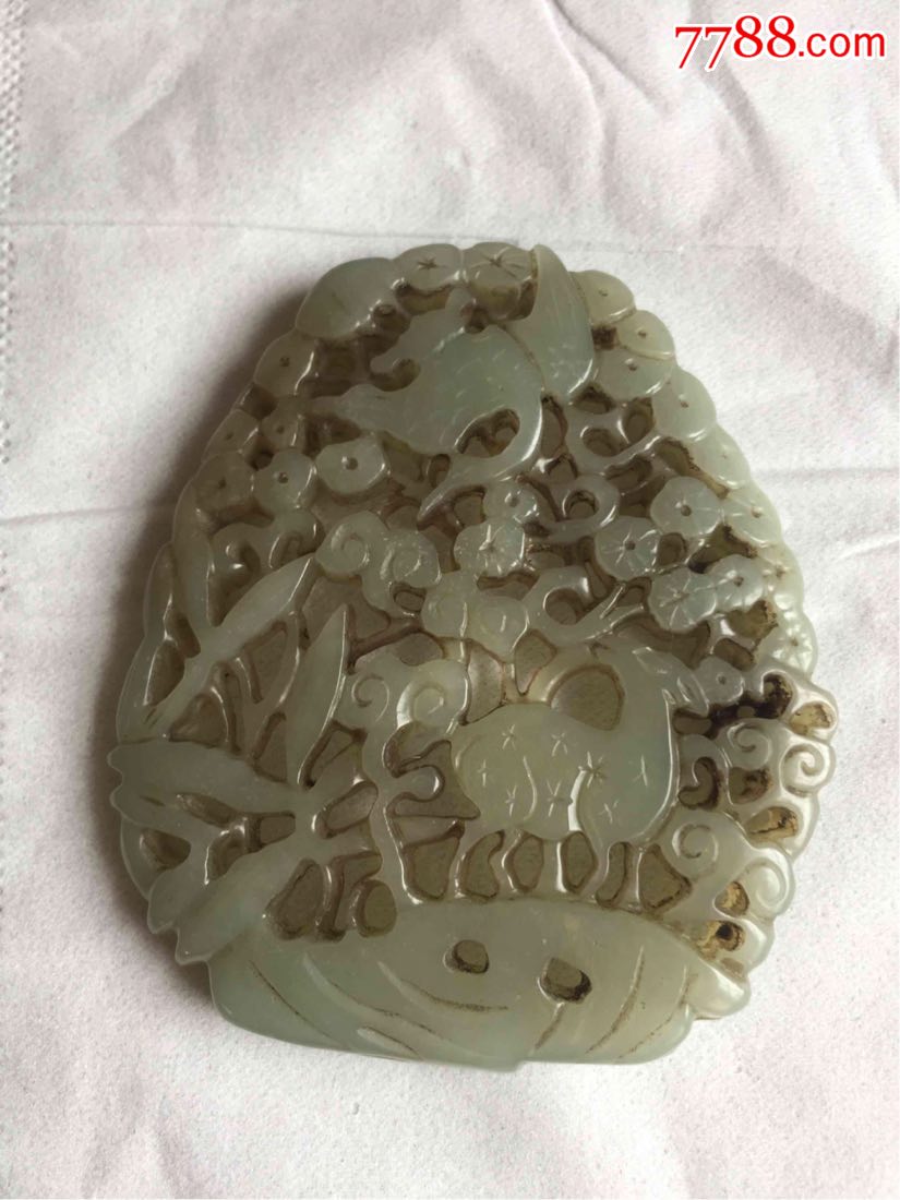 清末民国的和田青玉镂空件