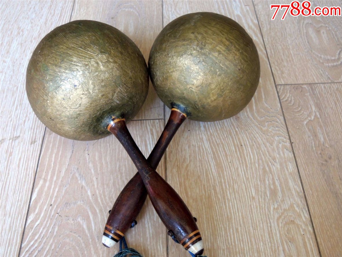 怀旧乐器收藏1805-70年代乐队用木柄金漆沙锤一对-品好带丝绦
