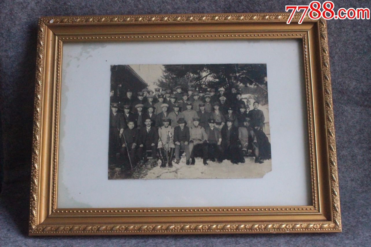 二战侵华日军老照片军官带刀多人合影老框原片34.5*26cmzz.850