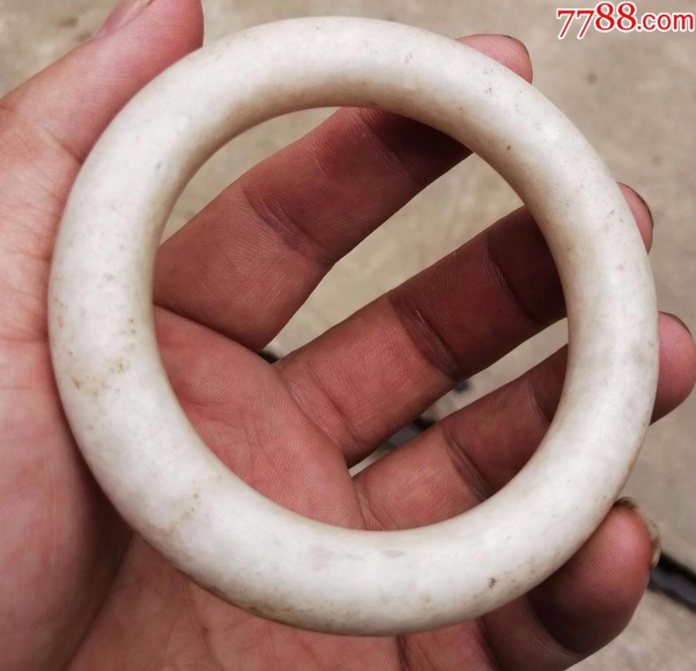 品相完整明代翡翠手镯