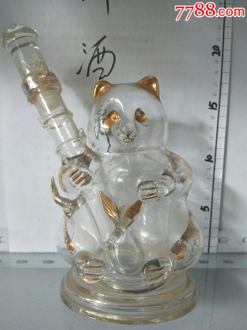 五粮液熊猫酒瓶