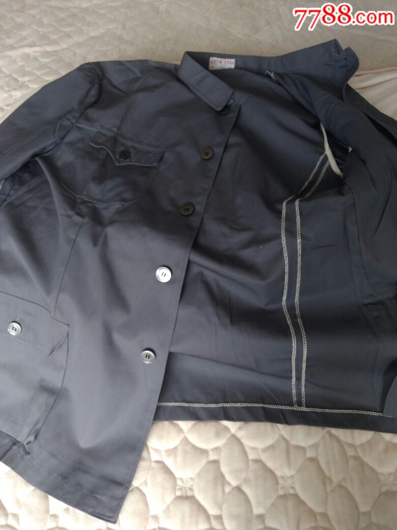 老式涤卡中山装